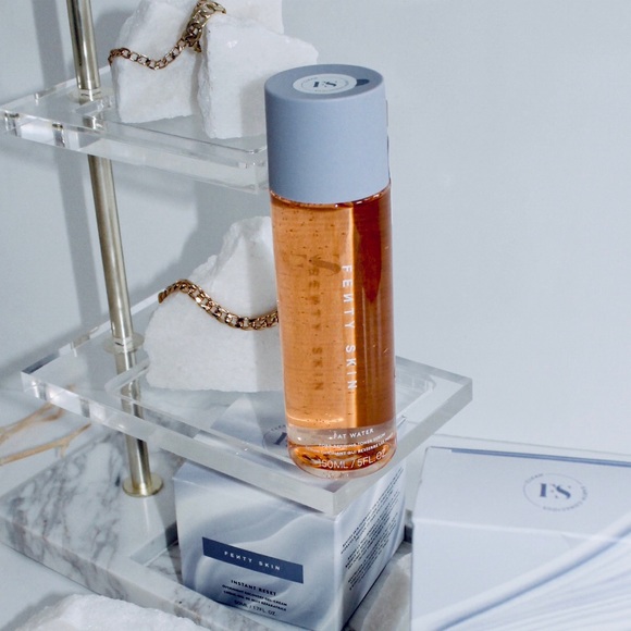 FENTY SKIN Fat Water + Hyrda Vizor Moisturizer SPF - Picture 2 of 3